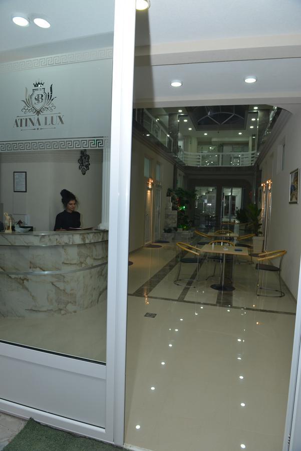 Atina Lux Hostel レスコヴァツ エクステリア 写真